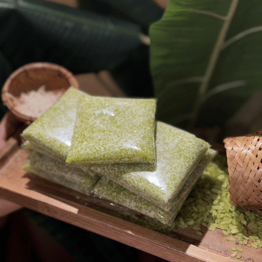 Bánh cốm không nhân phủ dừa